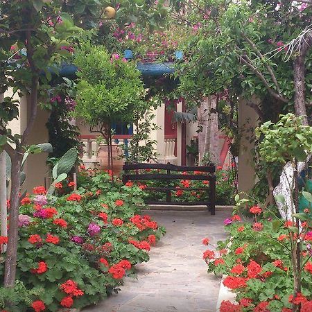 Palm Bay Hotel Сисси Экстерьер фото